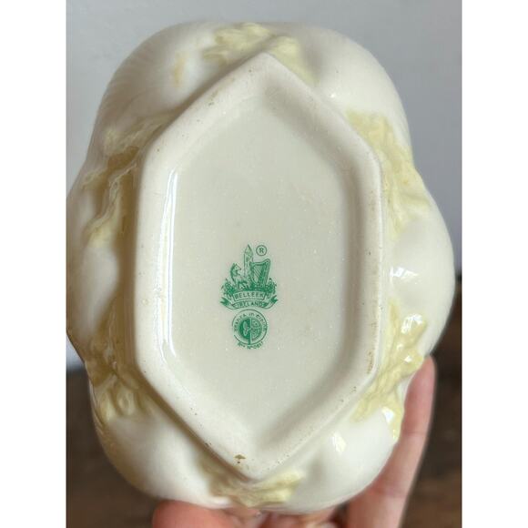 Vintage Belleek Irish Porcelain Cream Shell Salt Bowl, Marked | Vintage Seashell - Picture 4 of 5